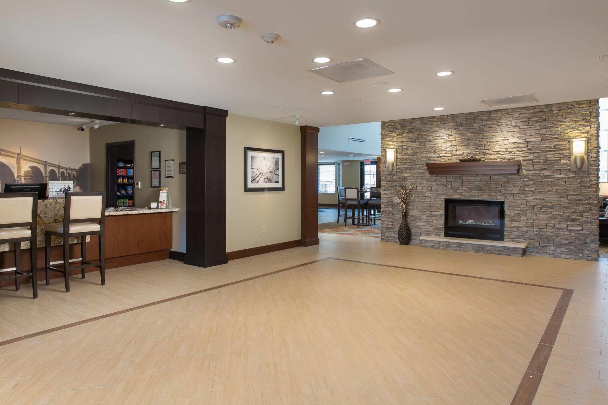 Staybridge Suites Corona South By Ihg Exteriér fotografie